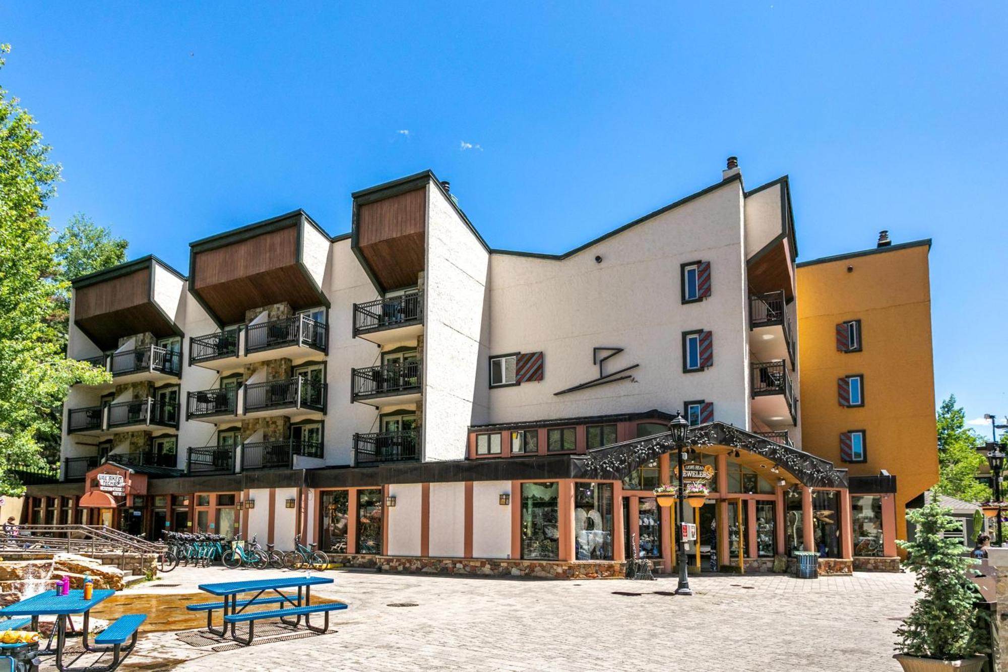 Lift House Lodge, Remodeled Downtown Lionshead Studio Condo Вейл Экстерьер фото